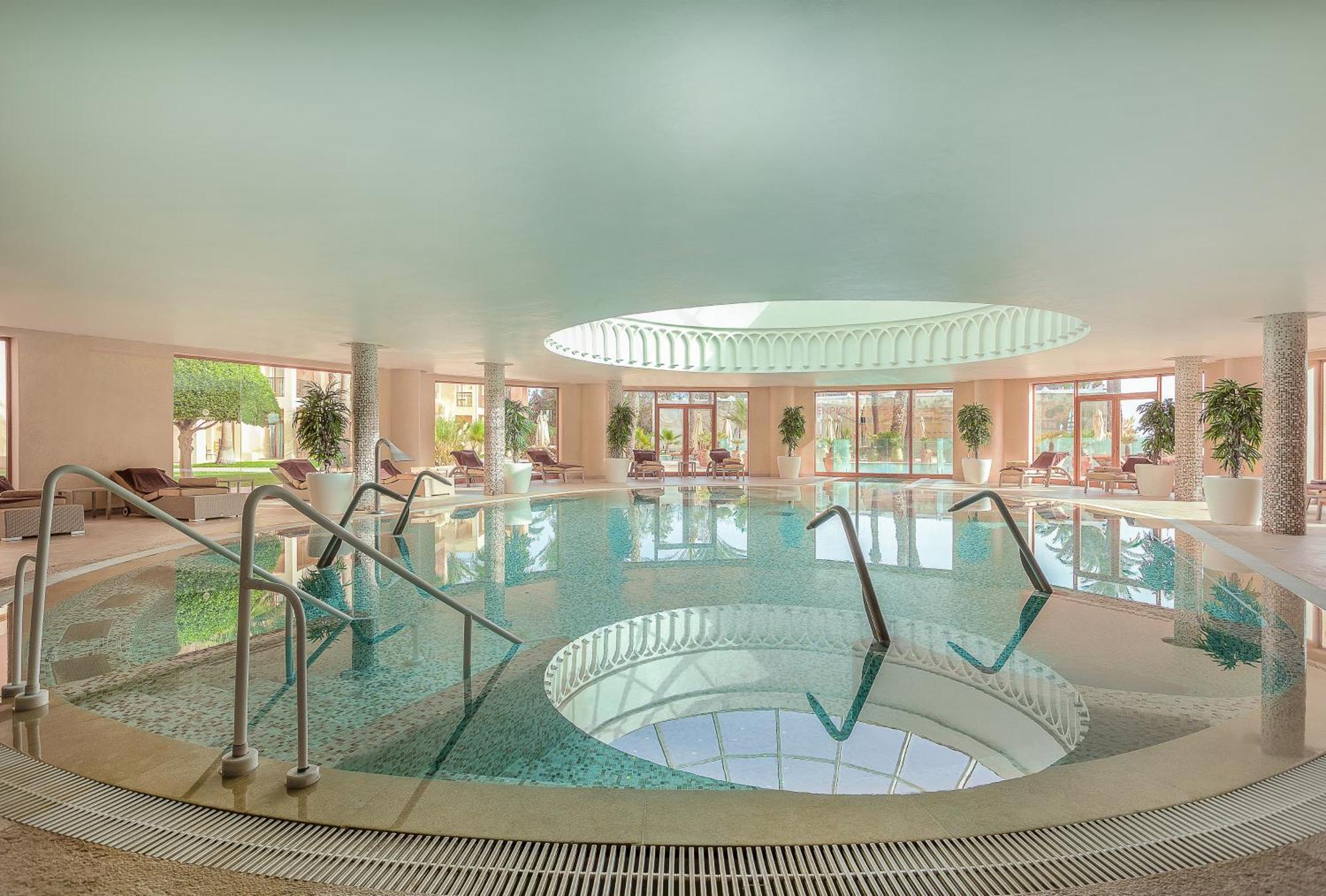苏赛瑞享温泉水疗度假村 苏塞 外观 照片 The swimming pool at the hotel