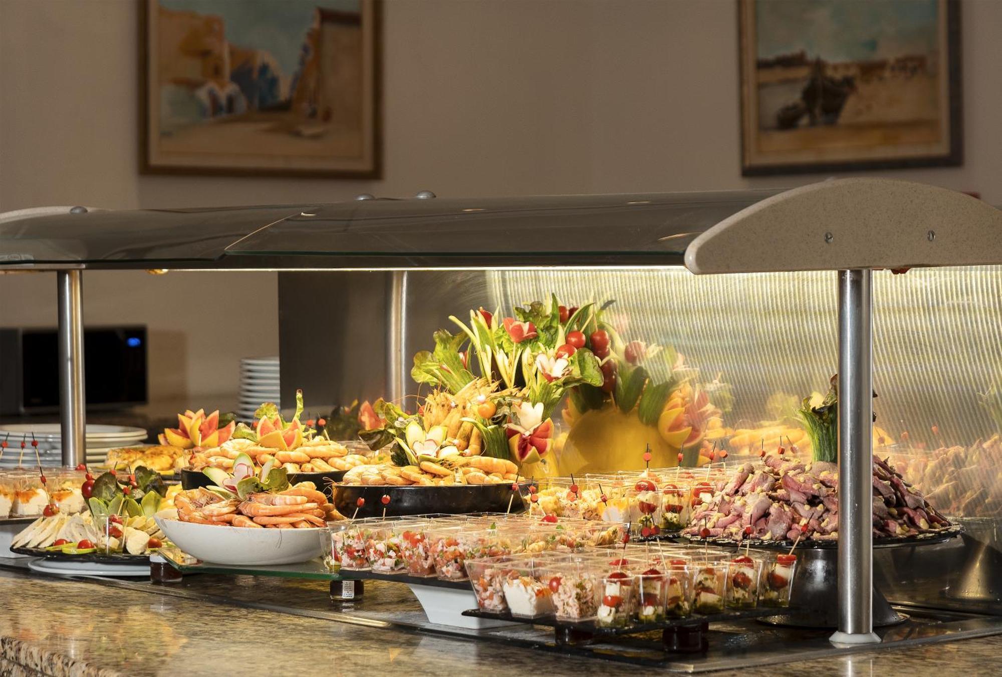 苏赛瑞享温泉水疗度假村 苏塞 外观 照片 A buffet
